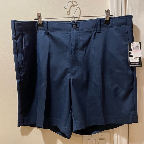 PGA Tour Shorts, Size 40 - Picture 1 of 5